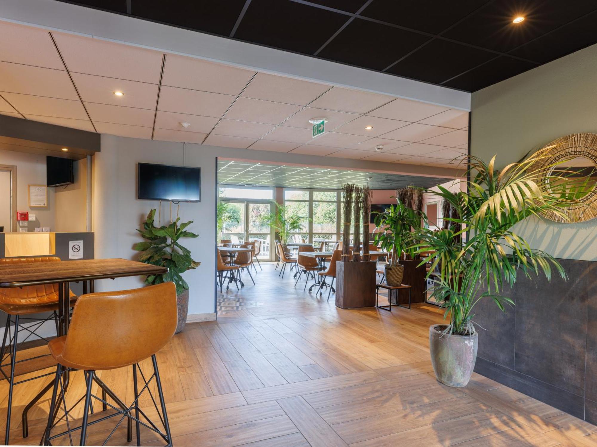 B&B Hotel Clermont-Ferrand Nord Риом Екстериор снимка
