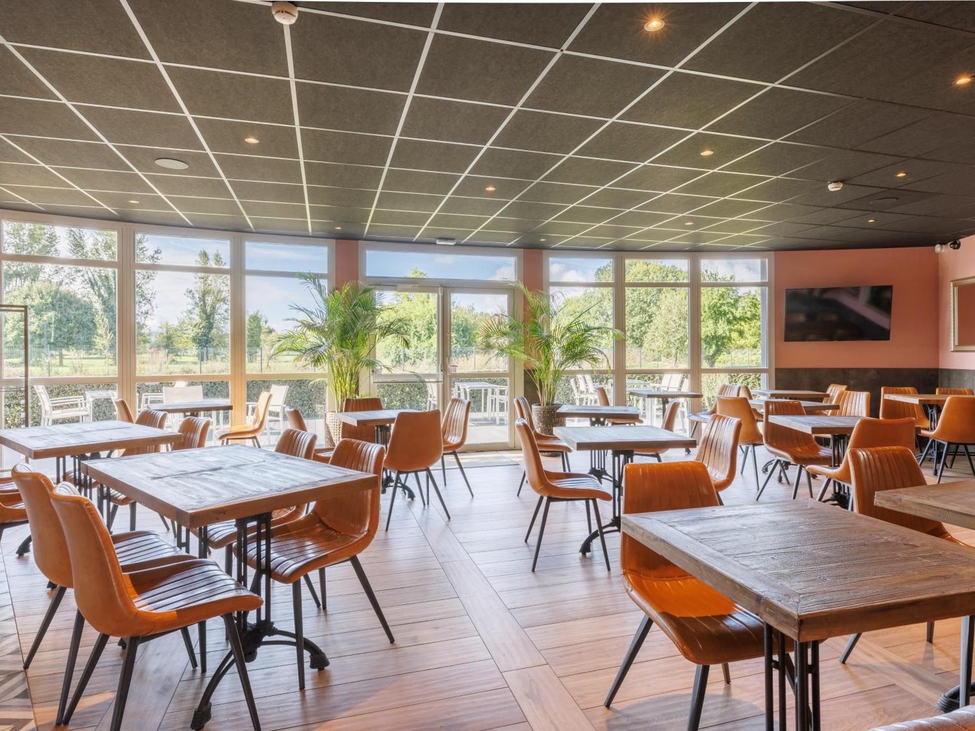 B&B Hotel Clermont-Ferrand Nord Риом Екстериор снимка